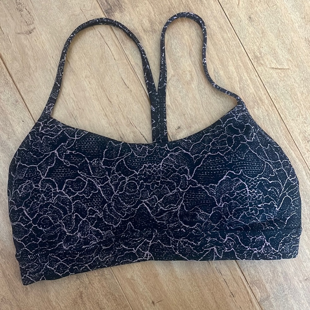 Lululemon flow y bra